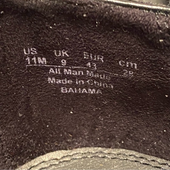 Stylish Black Loafers for Women - Picture 3 of 9